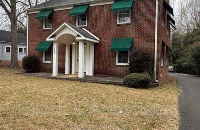 Photo of 220 South Elm St