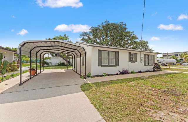 Photo of 2 Bed 1.5 Bath Jax Beach - Walk to the Beach- Newly remodeled