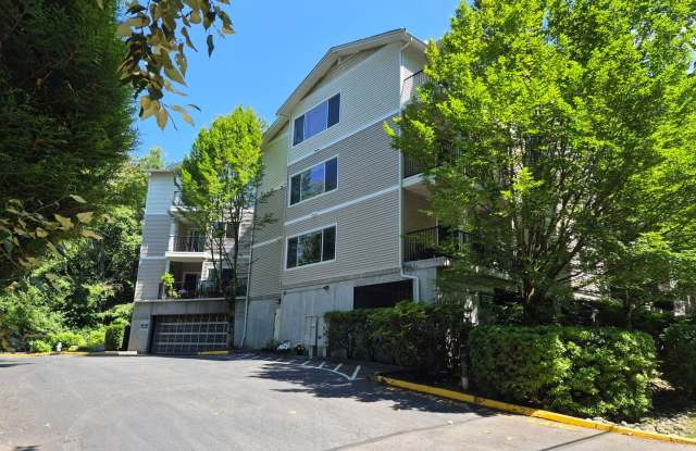 15000 Juanita Dr NE #302