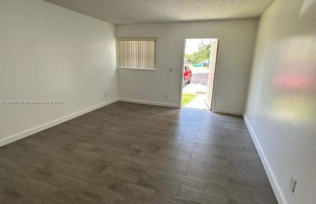 850 SW 9th Ave