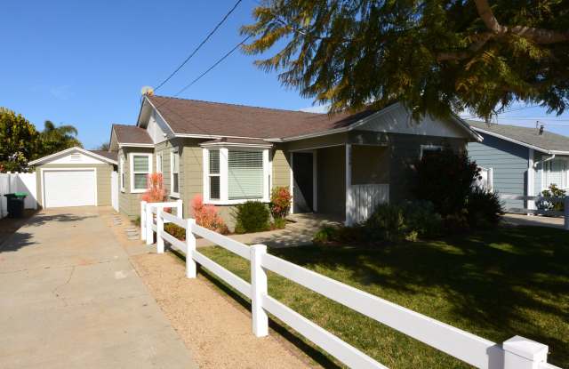 Photo of Charming 2 BD + Office, 1 BA Single Family Home, Eastside Costa Mesa