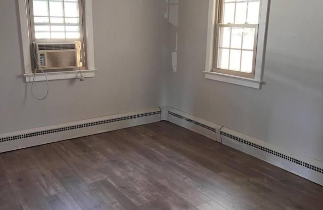 511 Holly Village Lane