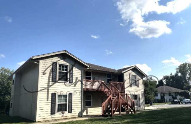 705-D NE BALL DR