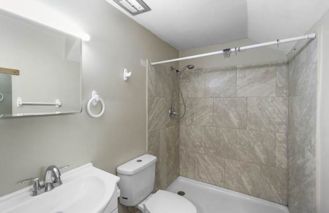 1111 East Genesee Street - 4