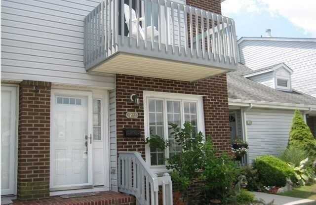 25 Meadow Avenue