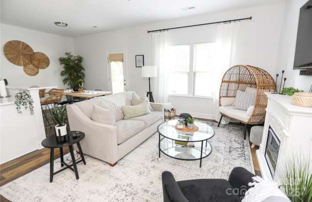 2734 Kendrick Avenue