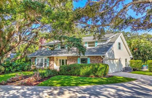 4 N Via Lucindia Drive