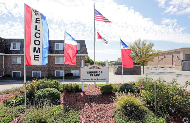 Superior Place Apartments