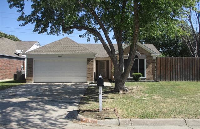 1011 Ashmount Lane - 1011 Ashmount Lane, Arlington, TX 76017