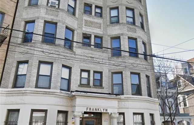 Photo of 14 Highland Avenue unit: 3C