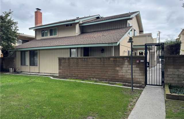 Photo of 5238 Hayter