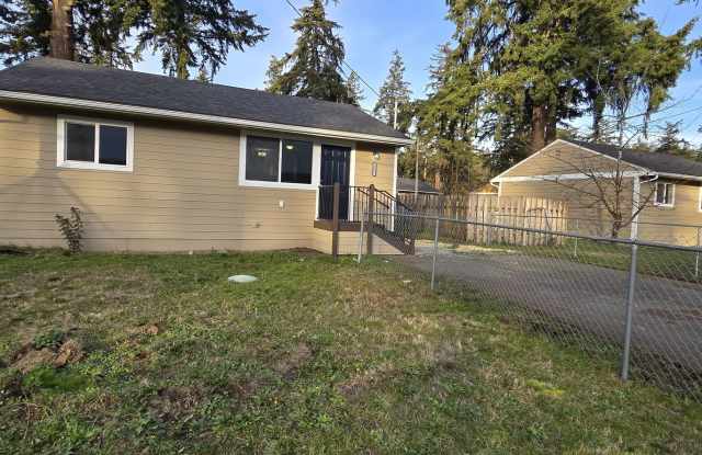 2 Bedroom located minutes from JBLM