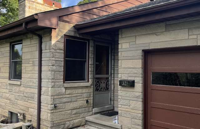 321 East Wylie Street