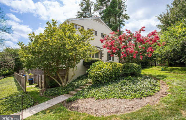 5370 POOKS HILL Road unit: 301-53