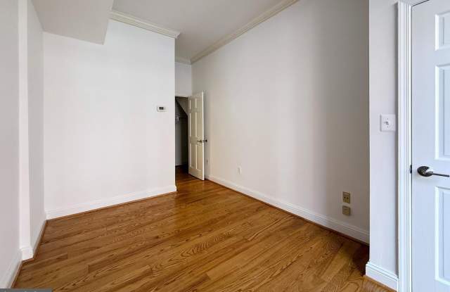 2719 M Street NW unit: 2719