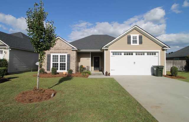 Beautiful and Convenient 3BR/2BA Home near Moody Airforce Base in Valdosta, GA