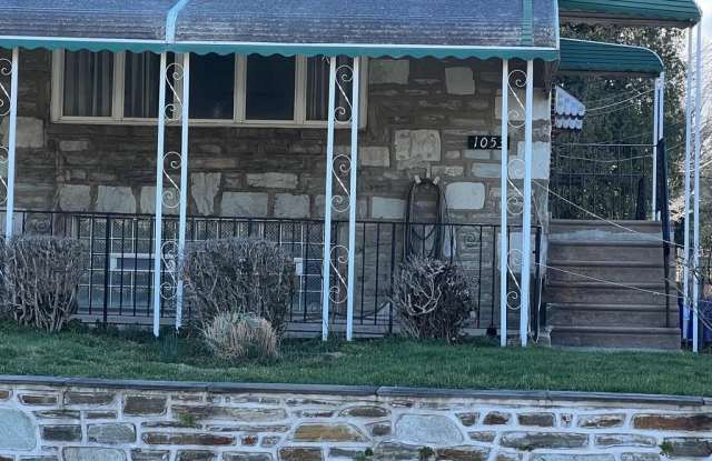 1053 E SYDNEY STREET