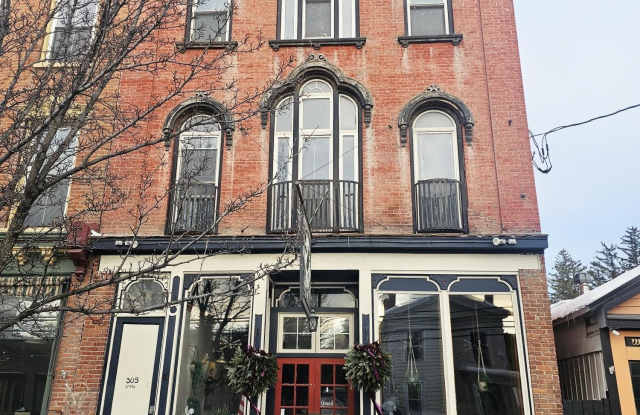 305 Main Street unit: 2