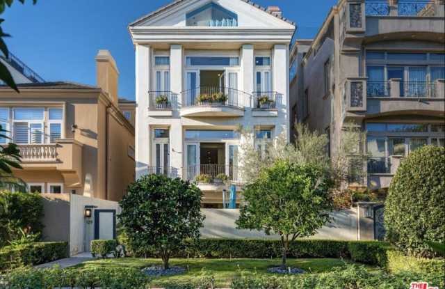 Photo of 129 Channel Pointe Mall