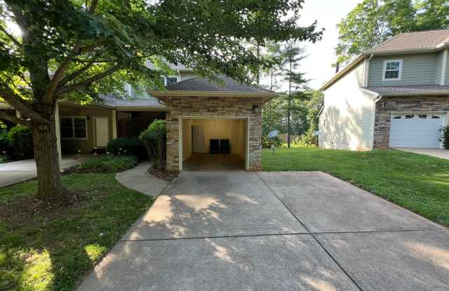 Arden 3 bed Townhome: Commuter's Wishlist