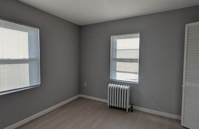 517 West Curtis Street