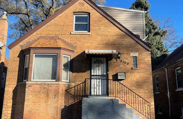 Photo of 9129 South Chappel Avenue - 1