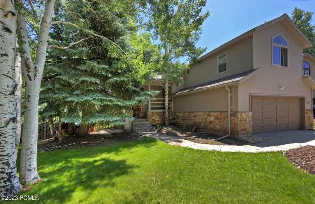 1466 Meadow Loop Road