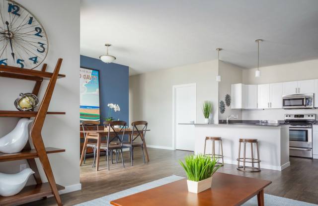 Photo of Piper Lakes Apartment Homes