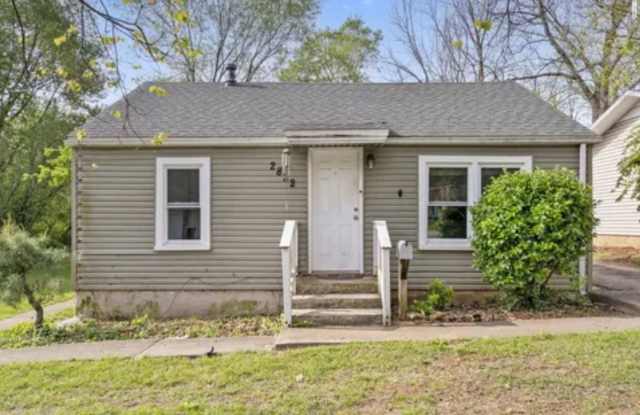 3 Bedroom | 1 Bathroom | 1 Car Detached Garage | Pets Welcome!