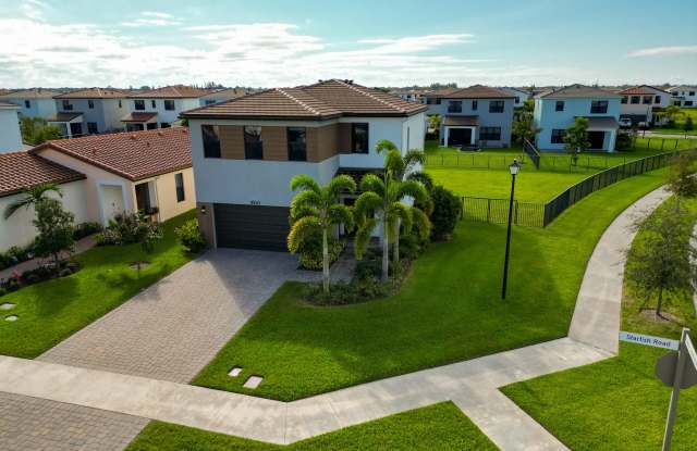5447 Starfish Road