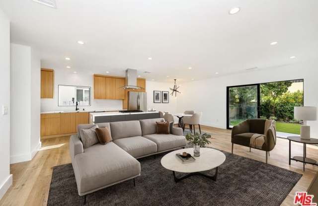 Photo of 5627 Agnes Ave