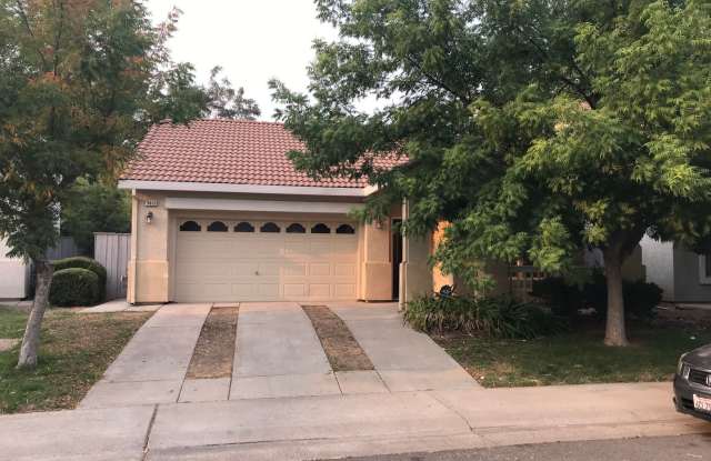 A Welcoming 3Br/2Ba Laguna West Beauty! Water|Sewer|Garbage PAID by Owner! - 3913 Renwick Avenue, Elk Grove, CA 95758