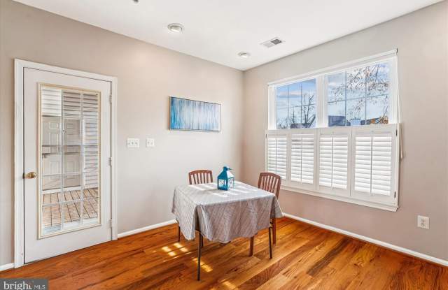 15610 EVERGLADE Lane unit: E202