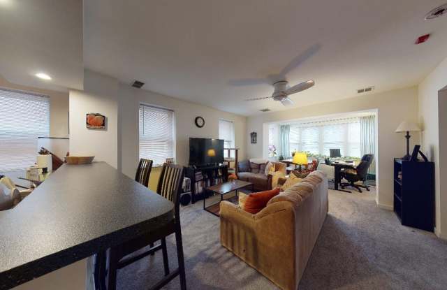 Walnut Court Apartments
