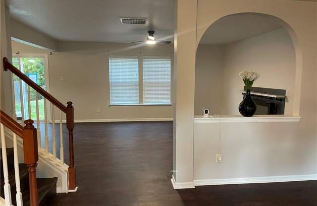 557 Lakeside Valley Drive