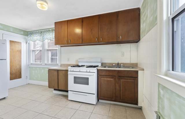 152 Ford Ave. - Upper