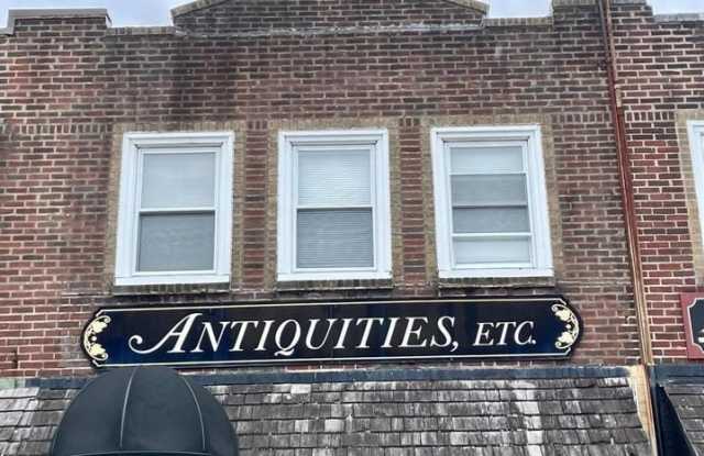 Photo of 122 W LANCASTER AVENUE