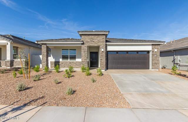 18646 W BUCKSKIN Trail