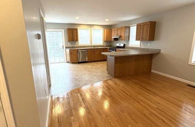 46 Lake Street unit: 46