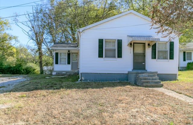 1112 Morningside Dr - 1112 Morningside Dr, Columbia, TN 38401