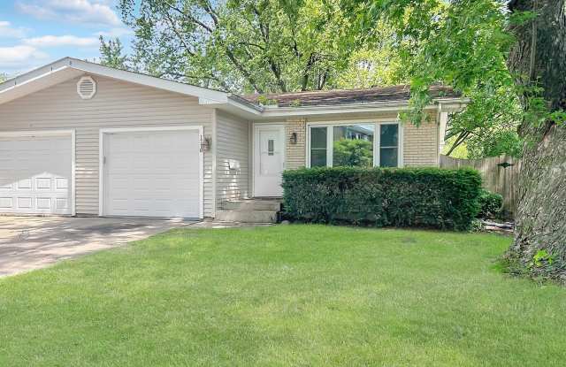 1716 Maple Lane