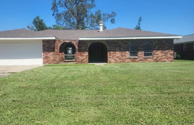 231 Somerset Road - 231 Somerset Road, Laplace, LA 70068