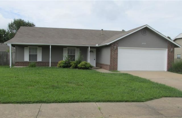 2803  W Bishop  DR - 2803 West Bishop Drive, Rogers, AR 72756