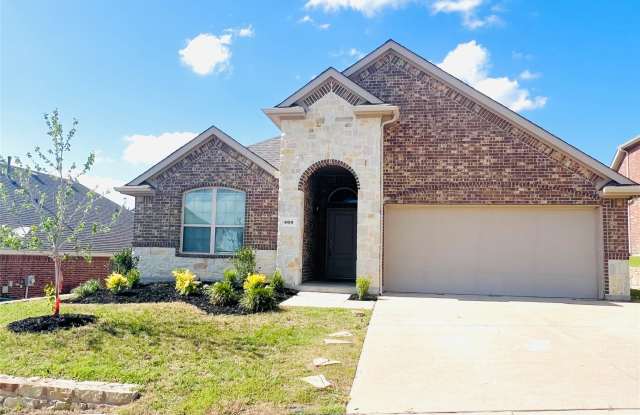 569 W Kara Drive