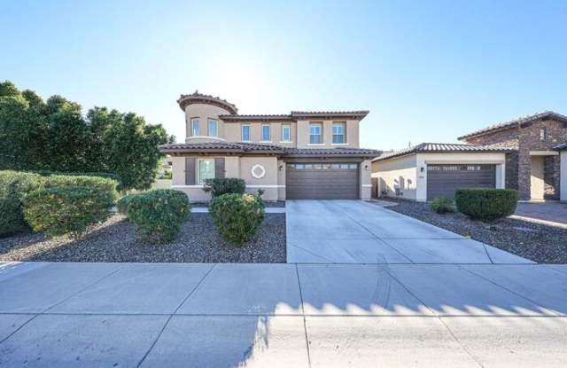 Photo of 2545 East Ebony Drive