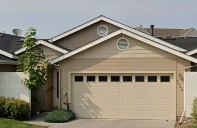 2 Bedroom, 1.5 Bath Townhome