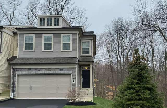 Luxury 3BD 3.5BA End Unit Townhome in Sought After Applecross Community! - 46 Mulligan Court, Chester County, PA 19335