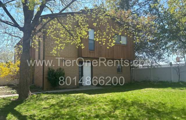 2274 Four Woods Circle