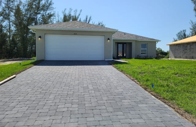 2919 NW 4th Ave - 2919 Northwest 4th Avenue, Cape Coral, FL 33993