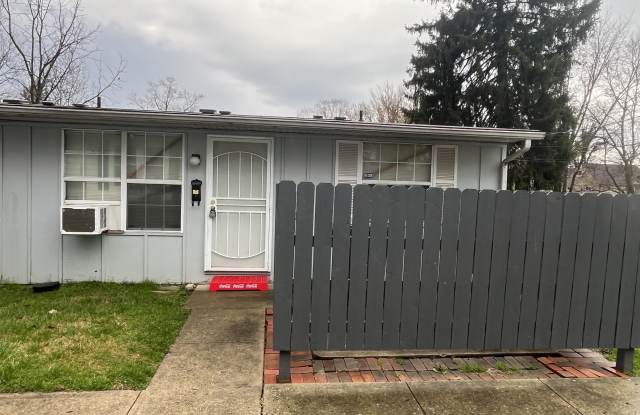 Photo of 593 South Napoleon Avenue - 2